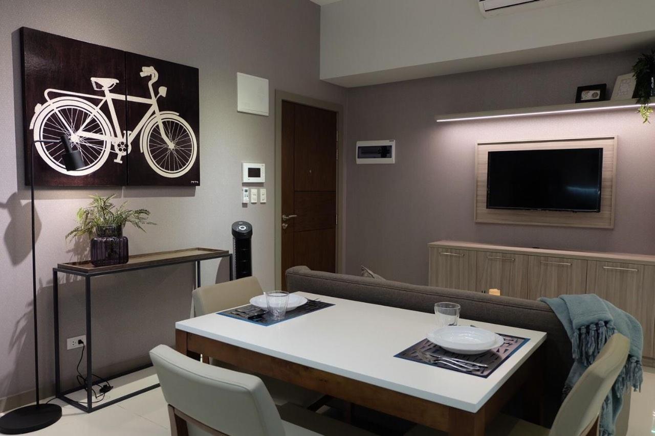 טאגיג One Uptown Residence מראה חיצוני תמונה